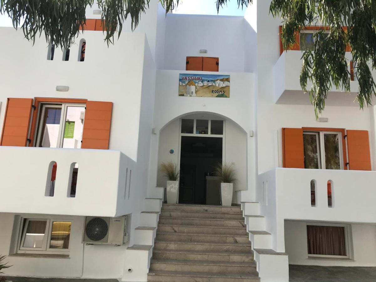 Vassiliki Rooms Parikia  Bagian luar foto