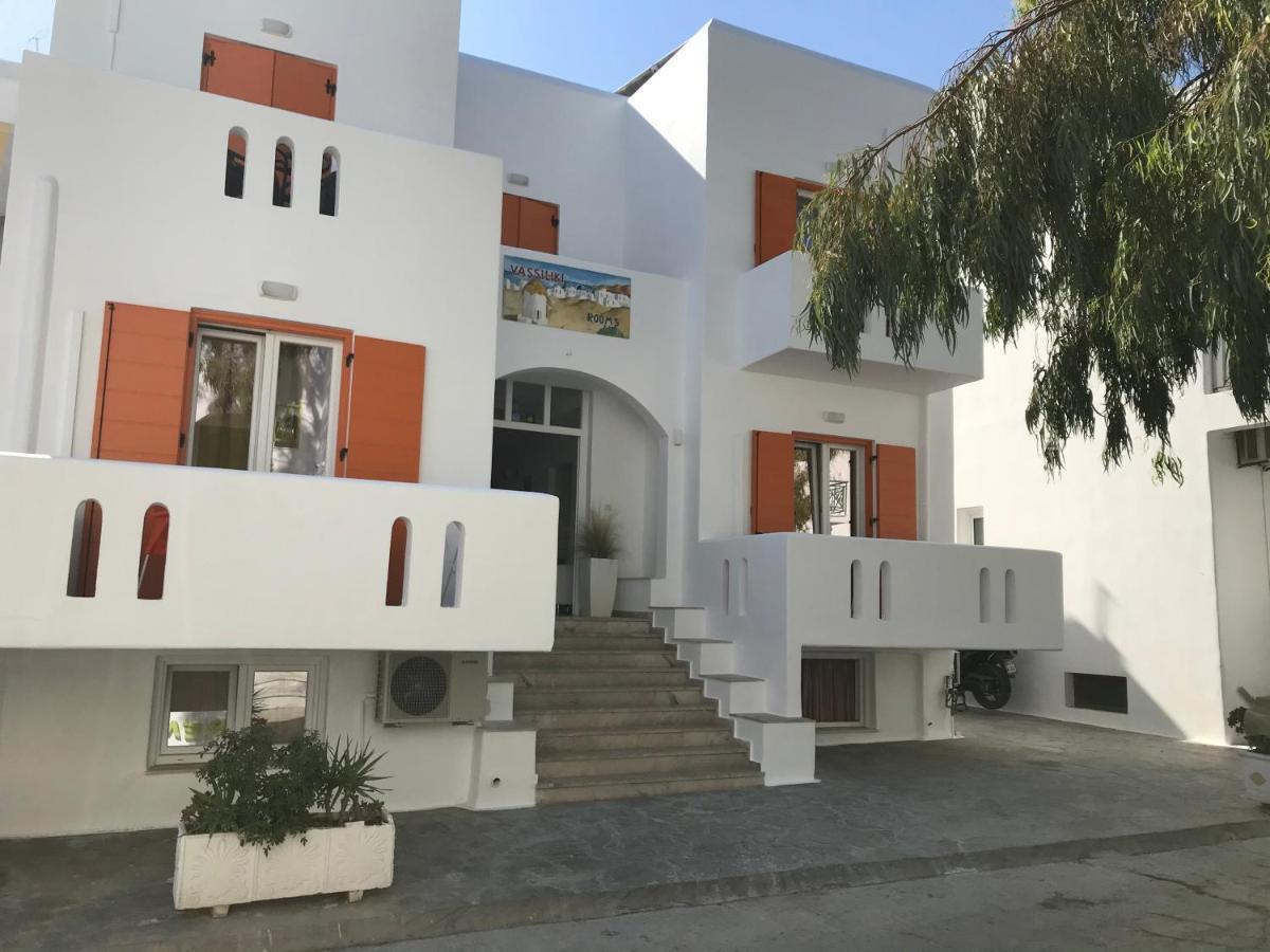 Vassiliki Rooms Parikia  Bagian luar foto