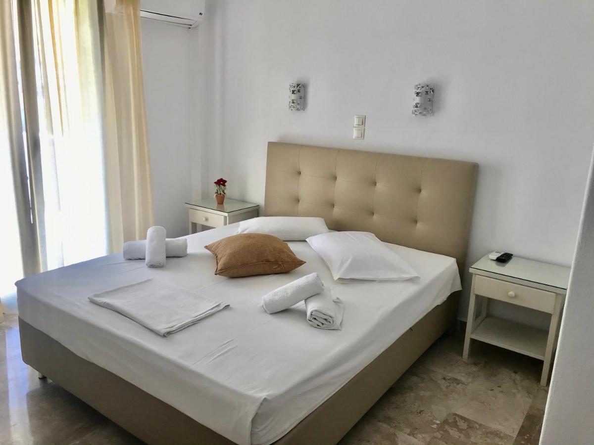 Vassiliki Rooms Parikia  Bagian luar foto
