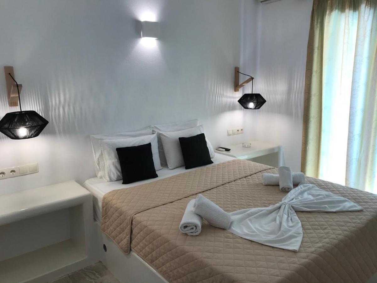 Vassiliki Rooms Parikia  Bagian luar foto