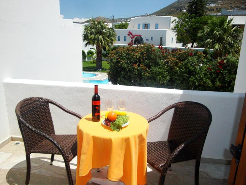 Vassiliki Rooms Parikia  Bagian luar foto
