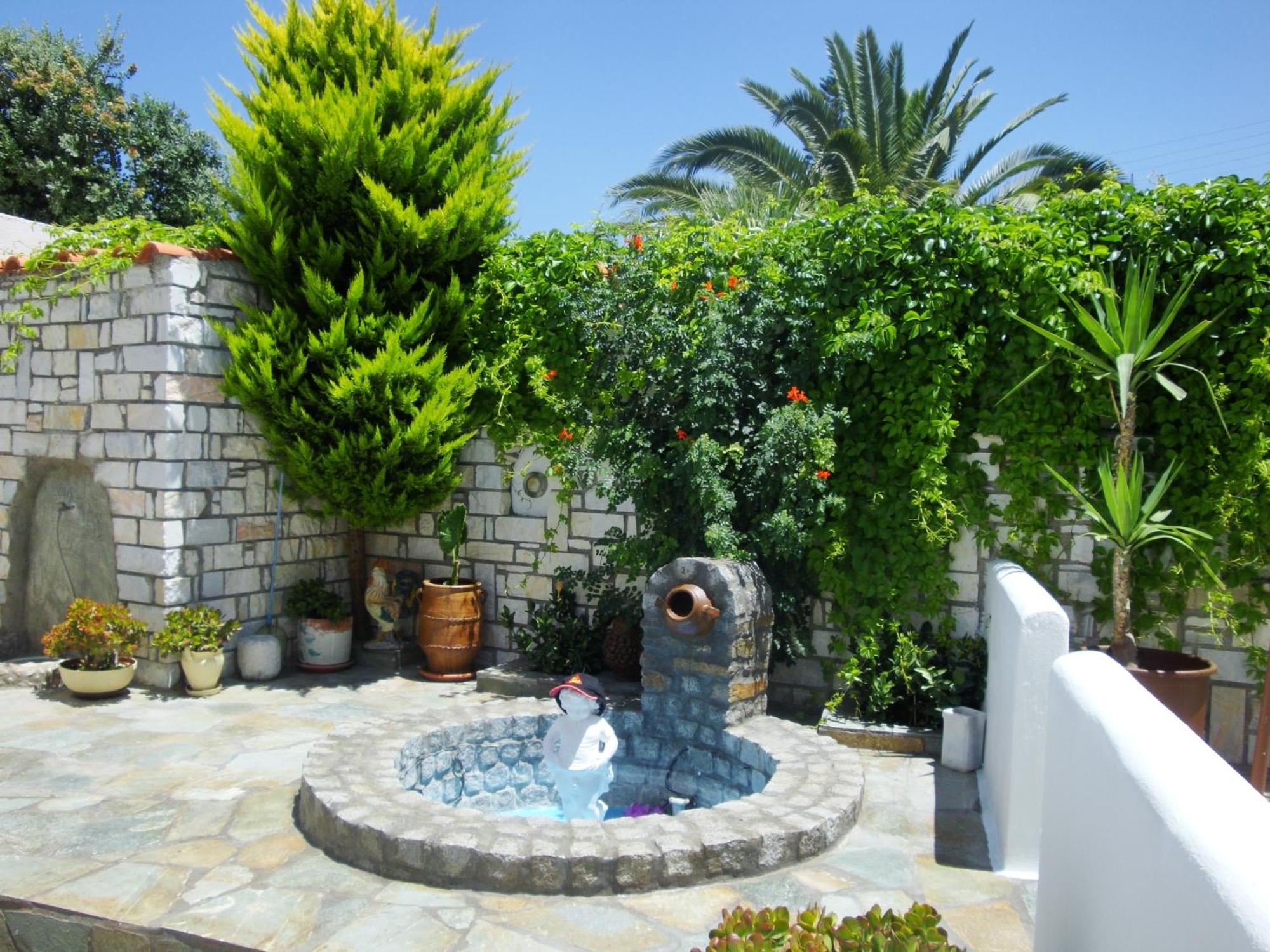 Vassiliki Rooms Parikia  Bagian luar foto