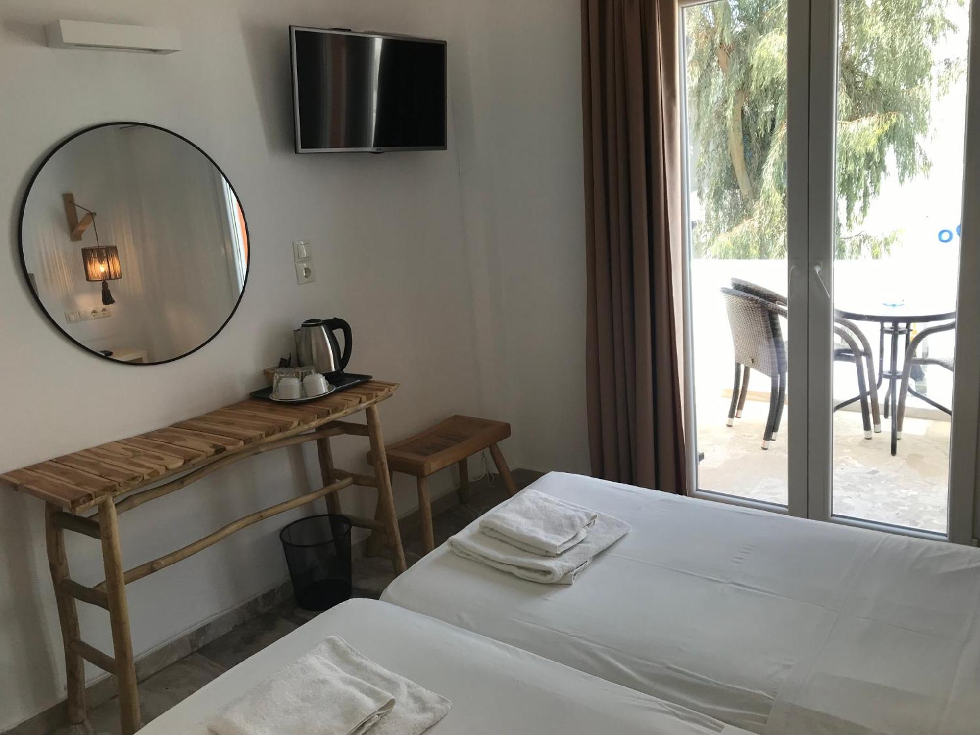 Vassiliki Rooms Parikia  Bagian luar foto