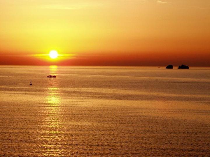 Vassiliki Rooms Parikia  Bagian luar foto
