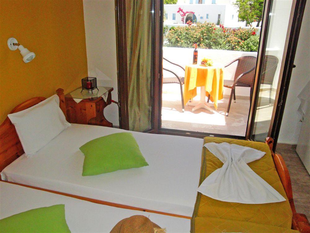 Vassiliki Rooms Parikia  Bagian luar foto