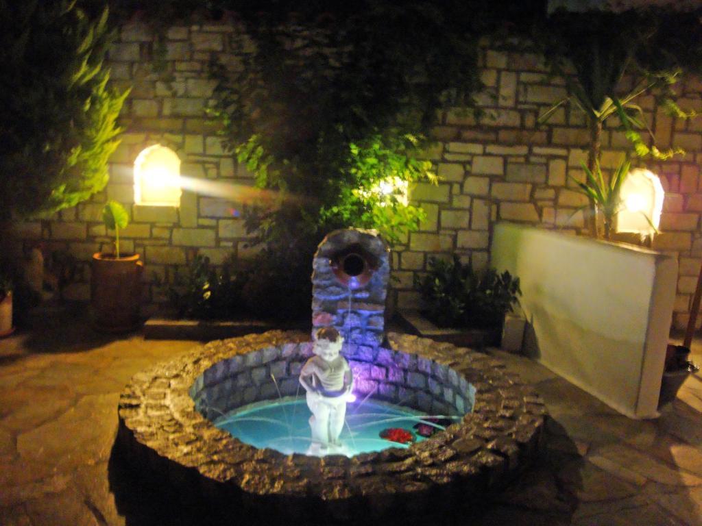 Vassiliki Rooms Parikia  Bagian luar foto